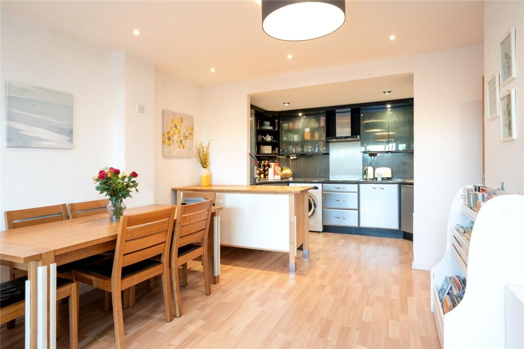 Kitchen/Dining