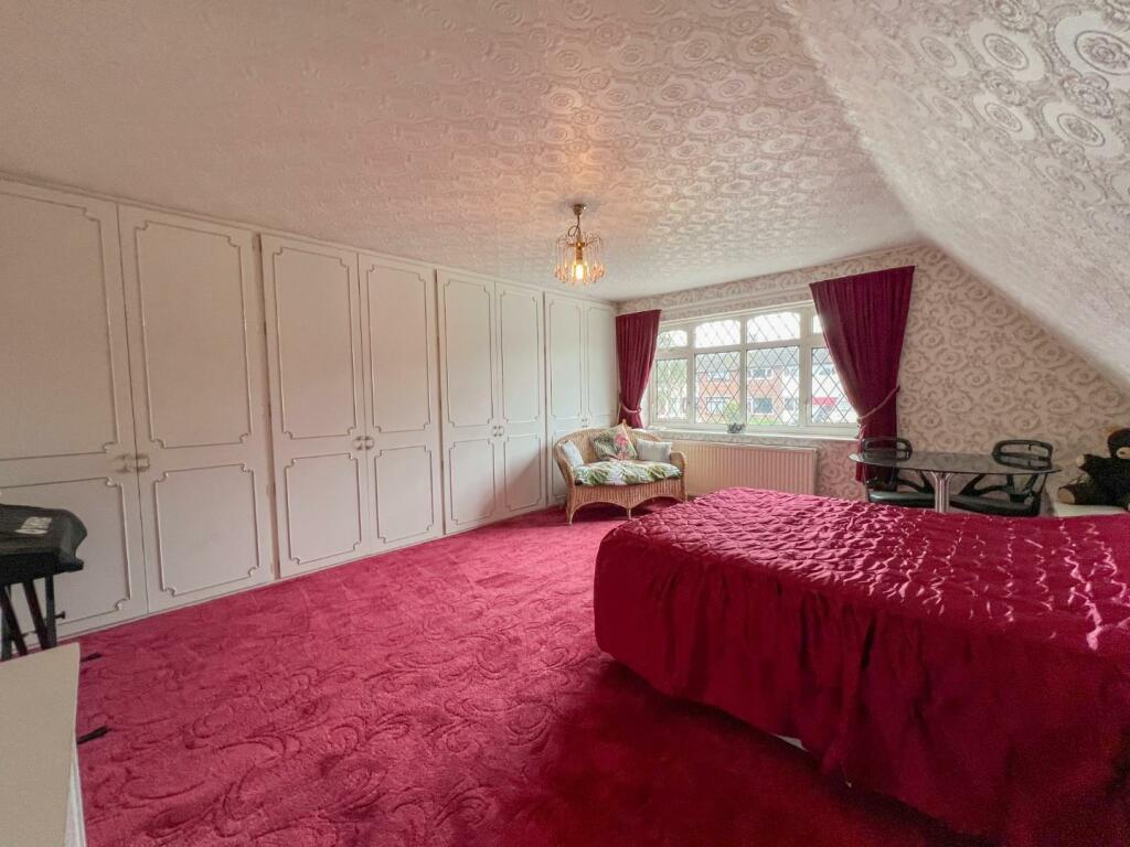 Bed 1.jpg