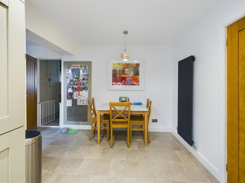 CAM02854G0-PR0292...