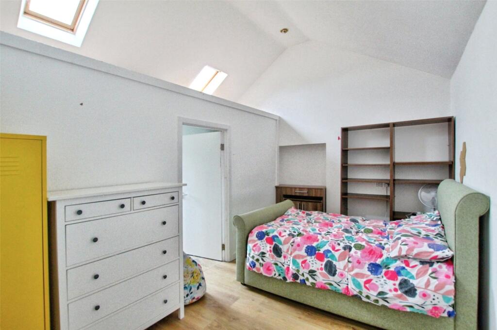 Cottage Bed