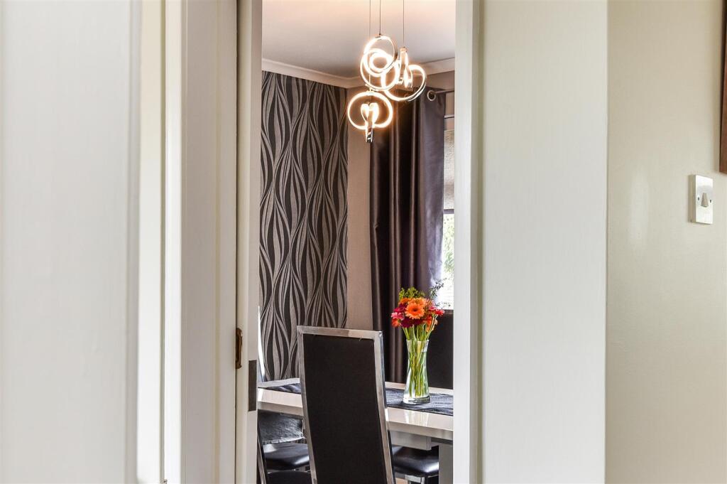 Dining Room/Bedroom 2