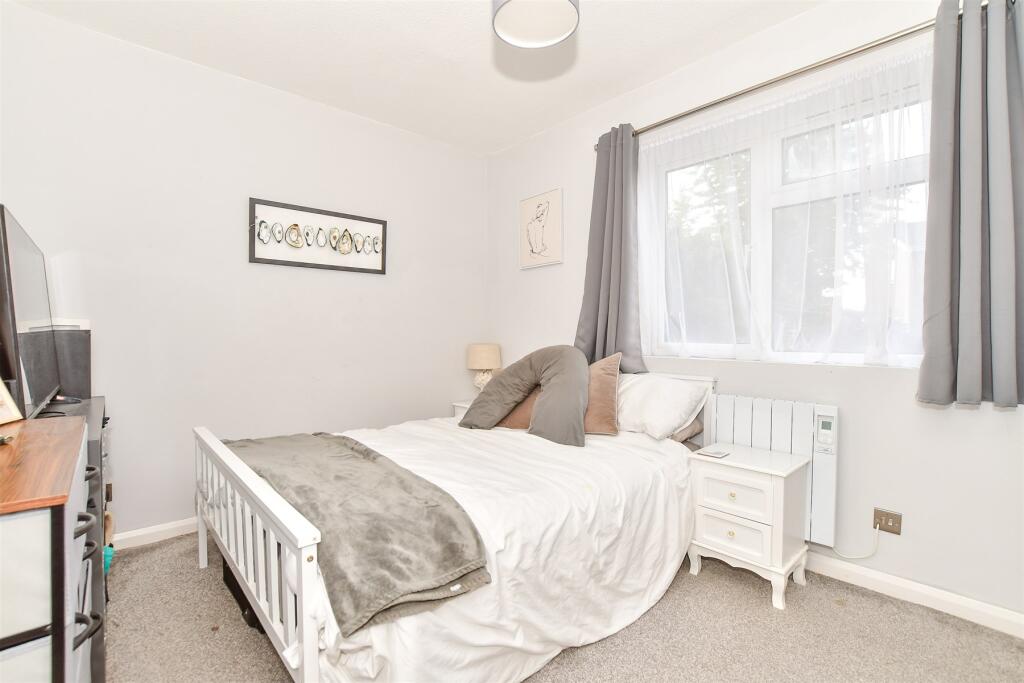 Winchs Garth, Staplehurst, Tonbridge, Kent