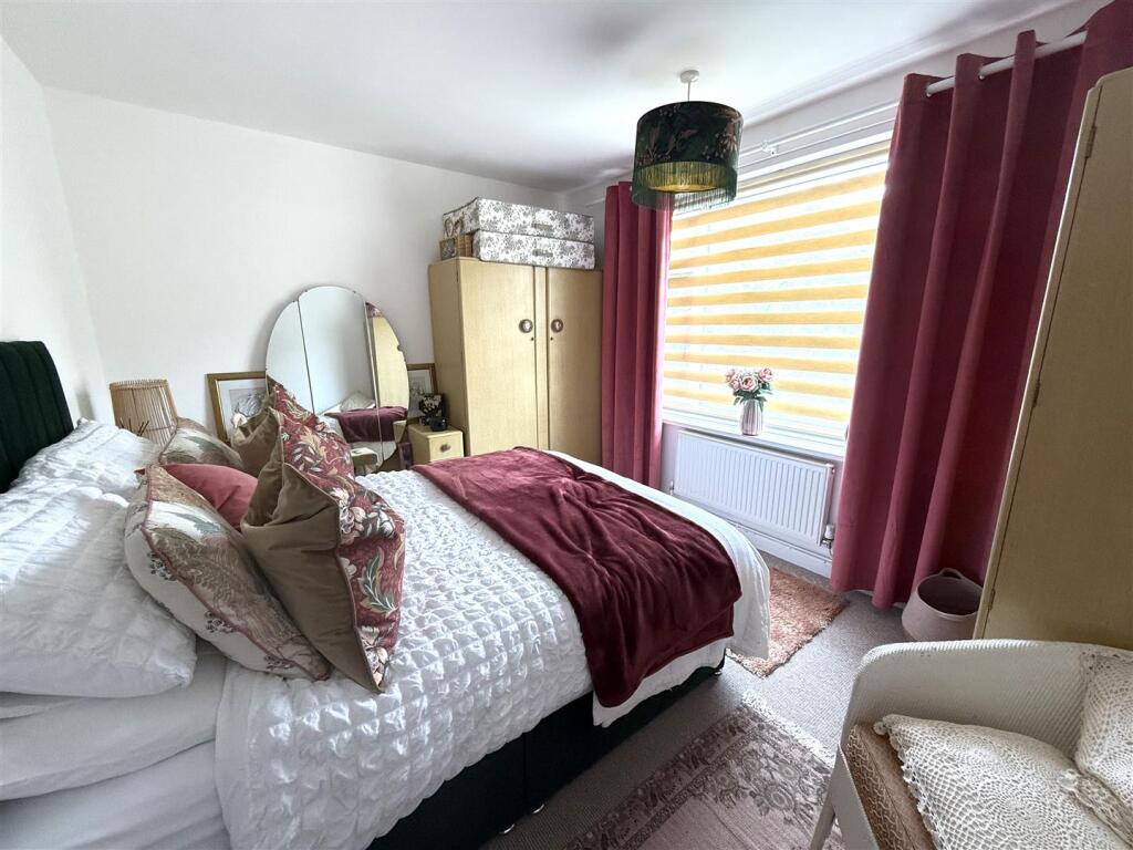 64 ARMITAGE BEDROOM - Copy.jpeg