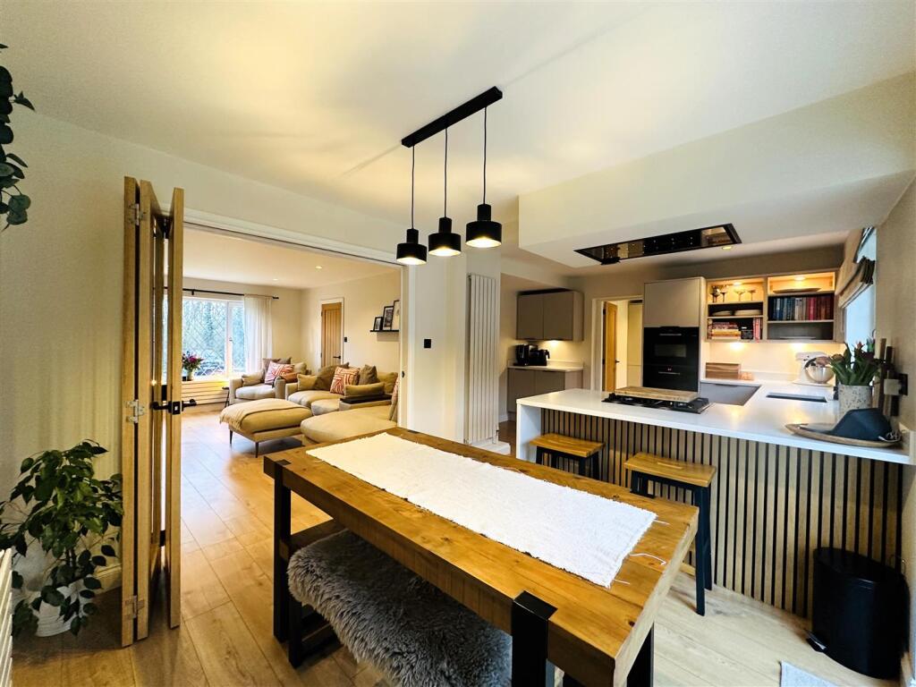 Kitchen Diner.jpg