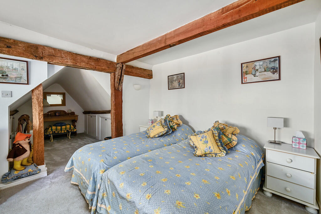 YEW TREE BARN - T...