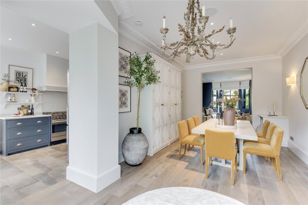 Kitchen / Dining