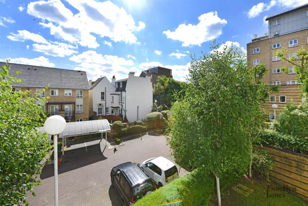 St David&#39;s Square (10).JPG