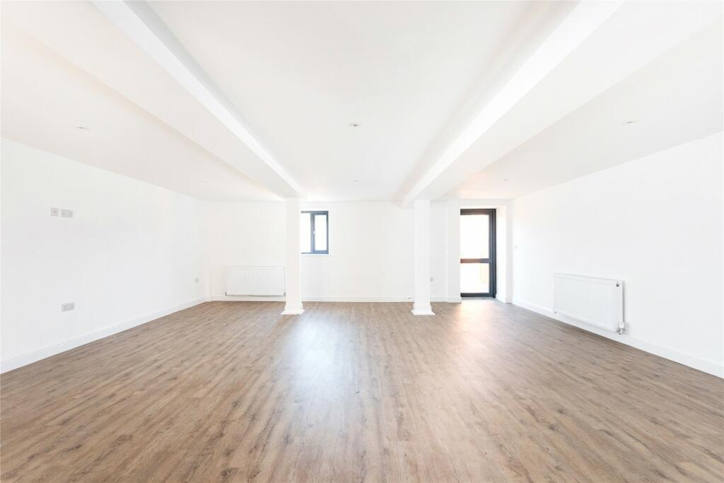 Living/Dining Area