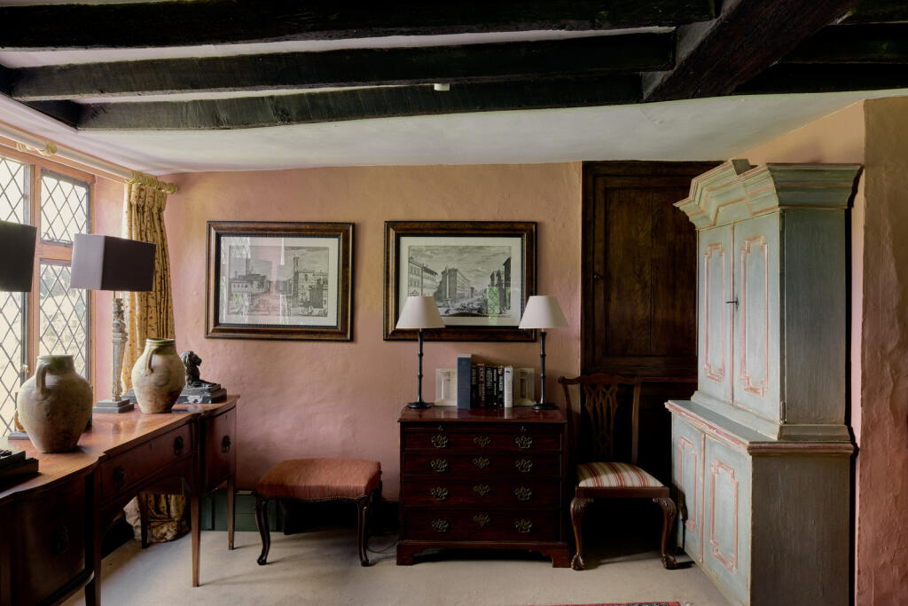 220537 - New Place Manor, Pulborough, RH20 48.jpg