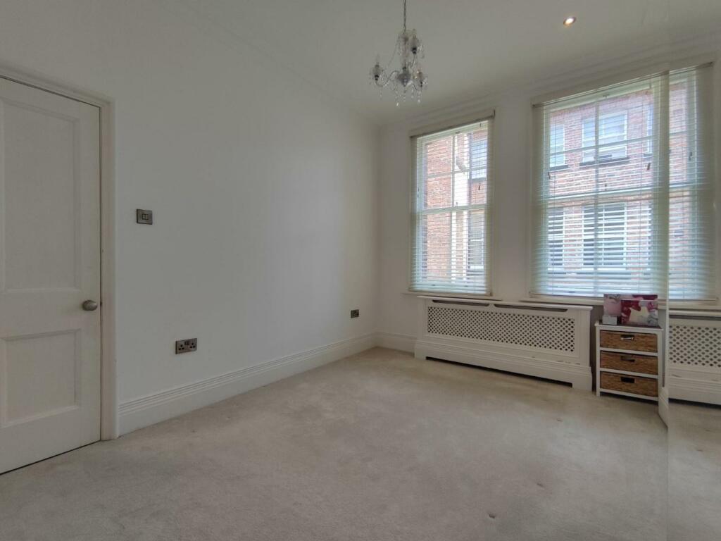 Bedroom Aspect 2