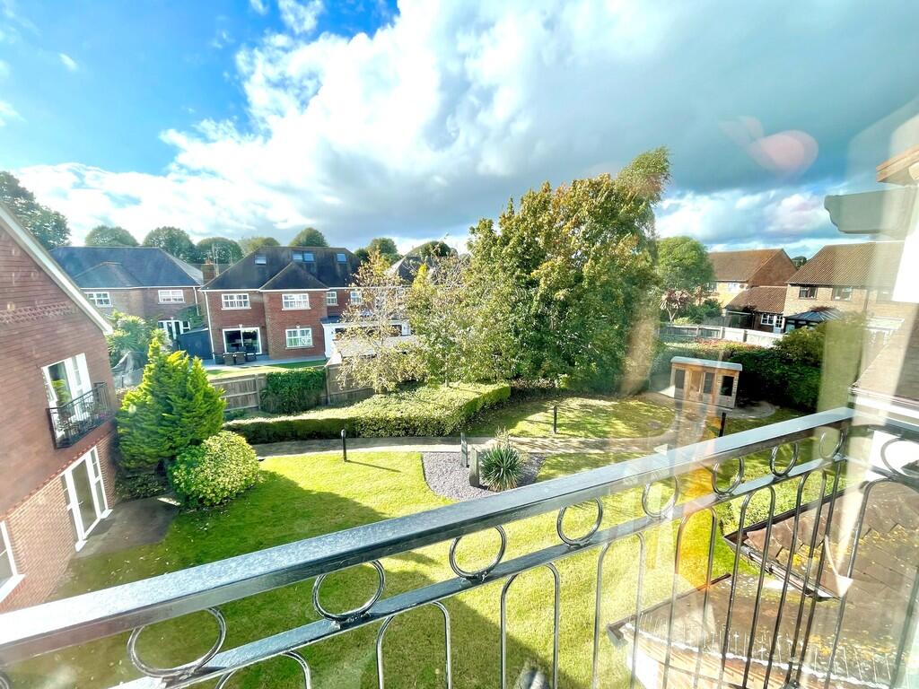 27 Pegasus Court ...