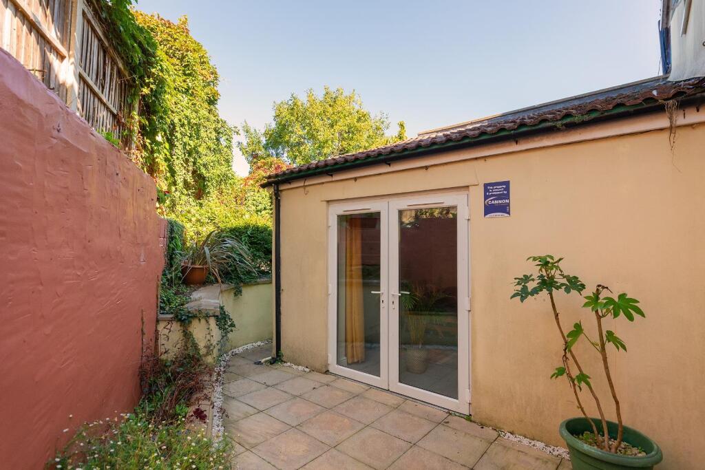 3S2LRHD - External D.jpg