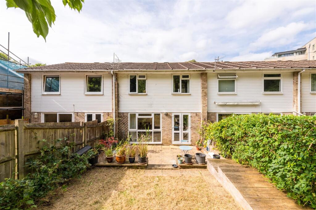 63 Burstead Close-32.jpg