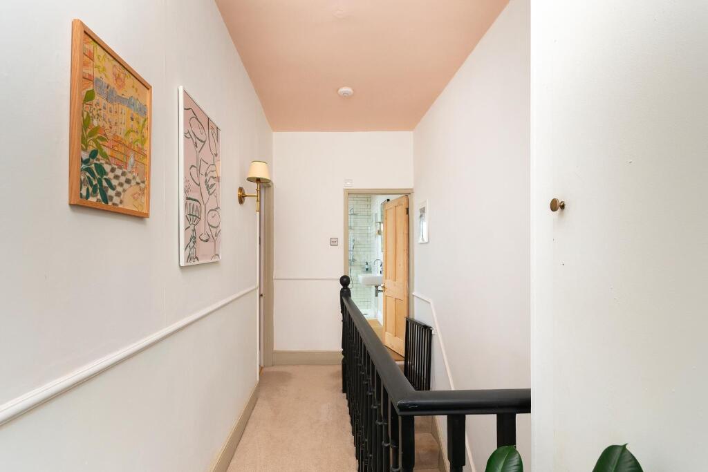 0C2RBN - Landing A.jpg