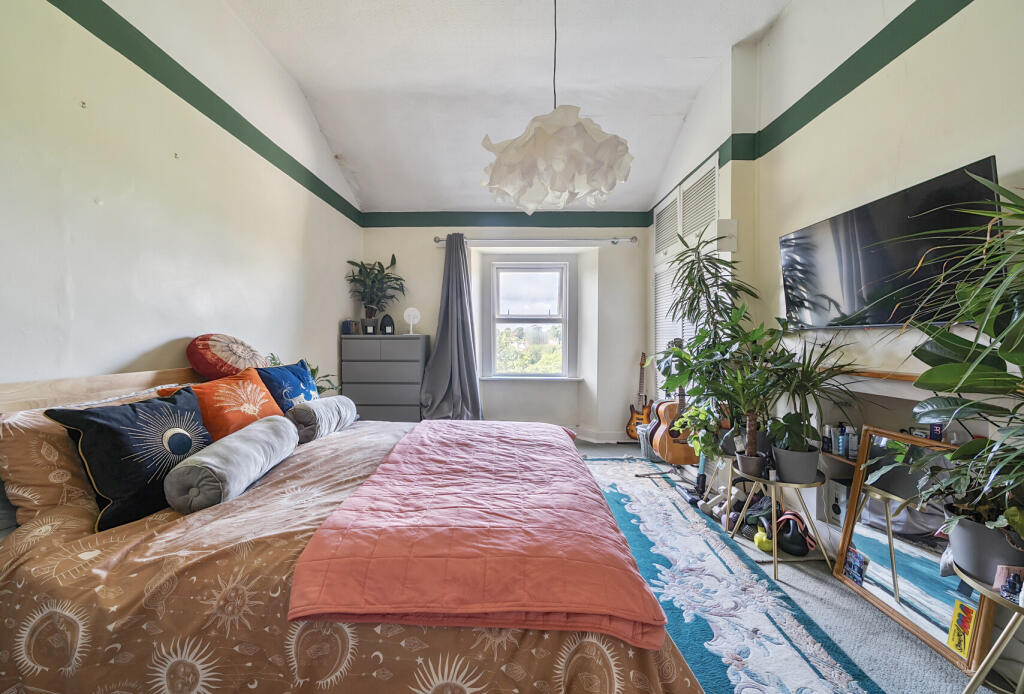 1298331-17-683d8b...