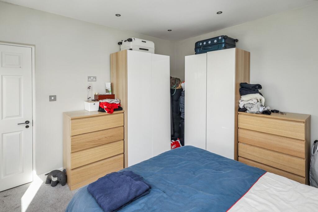 Flat 5, 68 Boston Road, Hanwell, London, W7 2ET