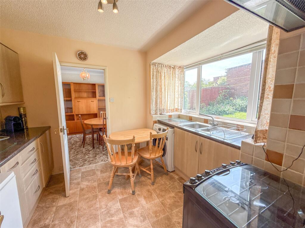 Breakfasting Kitchen