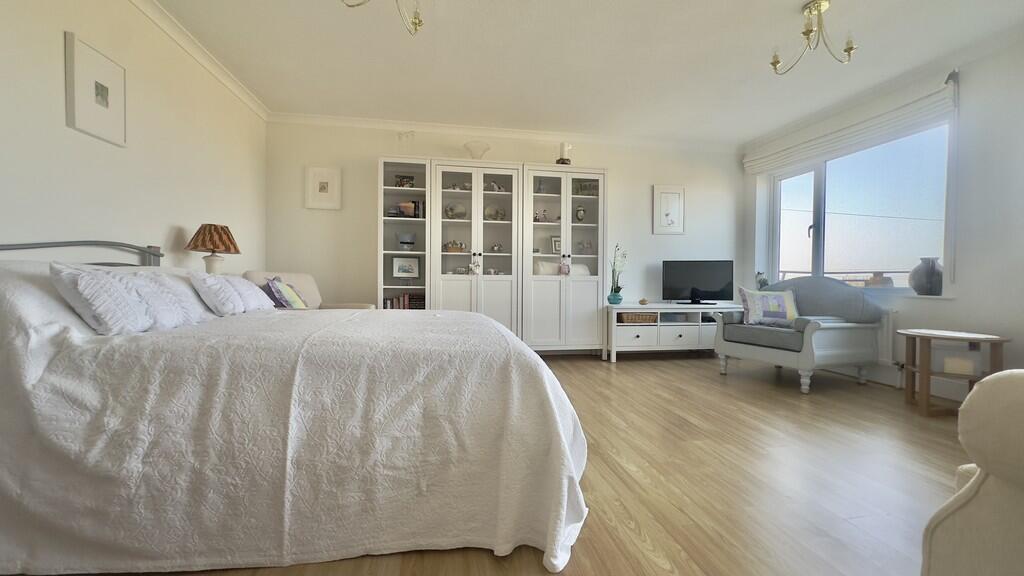 8FBC220C-FDD3-449...