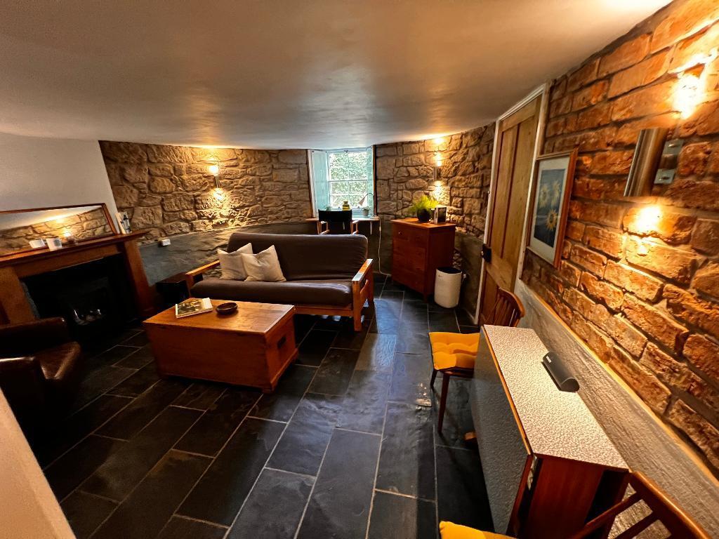 Bed/Sitting Room