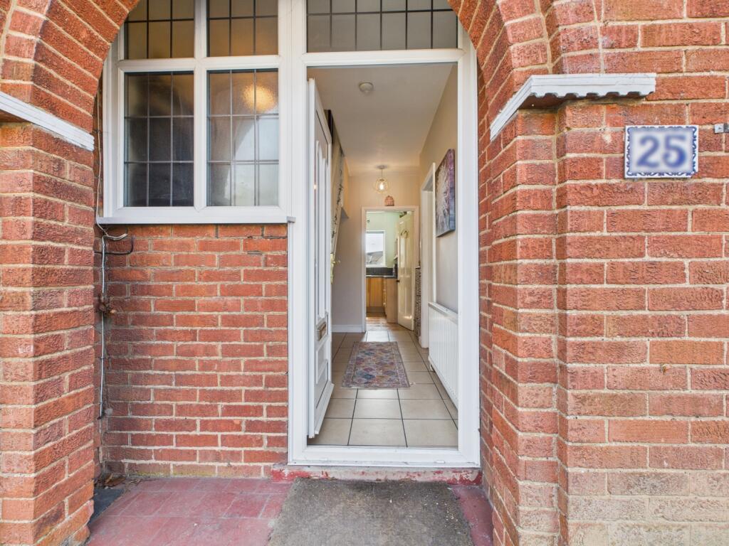 CAM04671G0-PR0040-STILL008