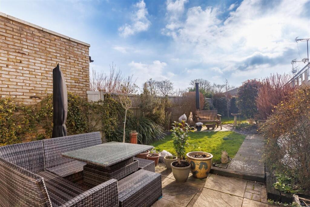 16 Highfield Gr (22).jpg