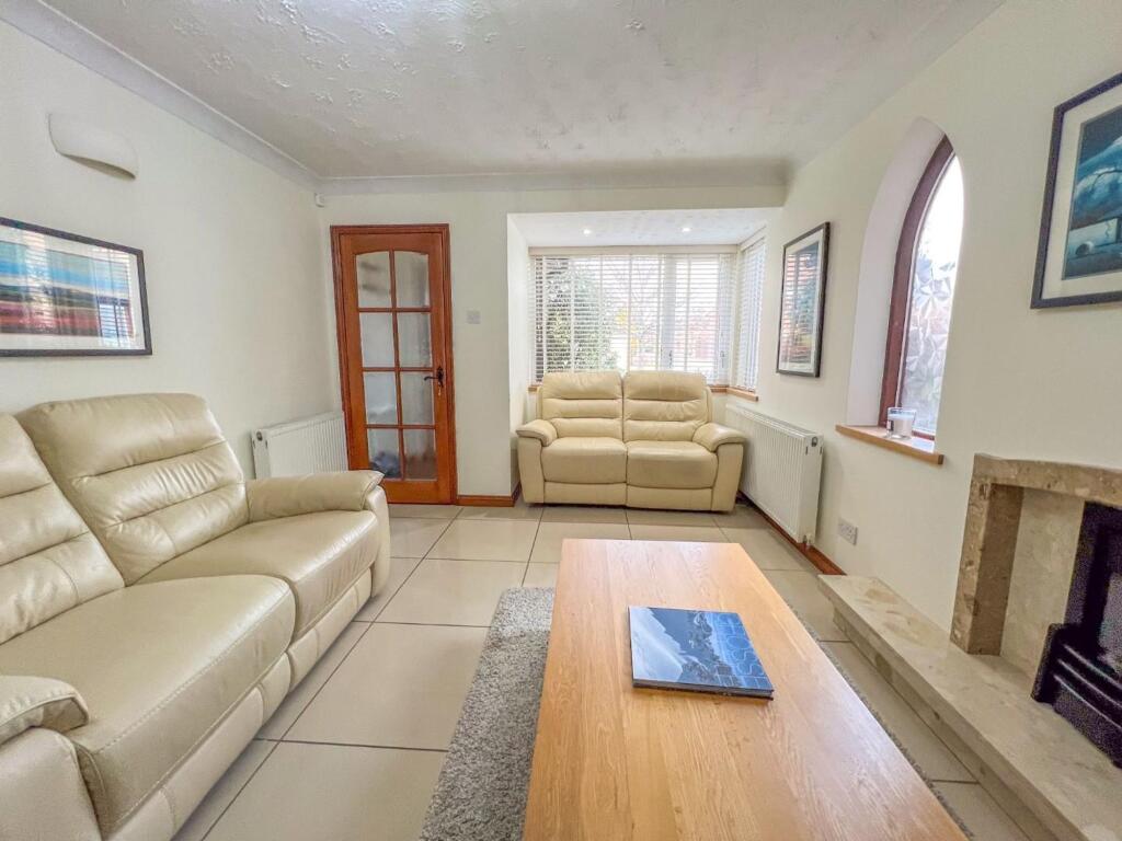 Gloucester Cl. Image-25.jpg