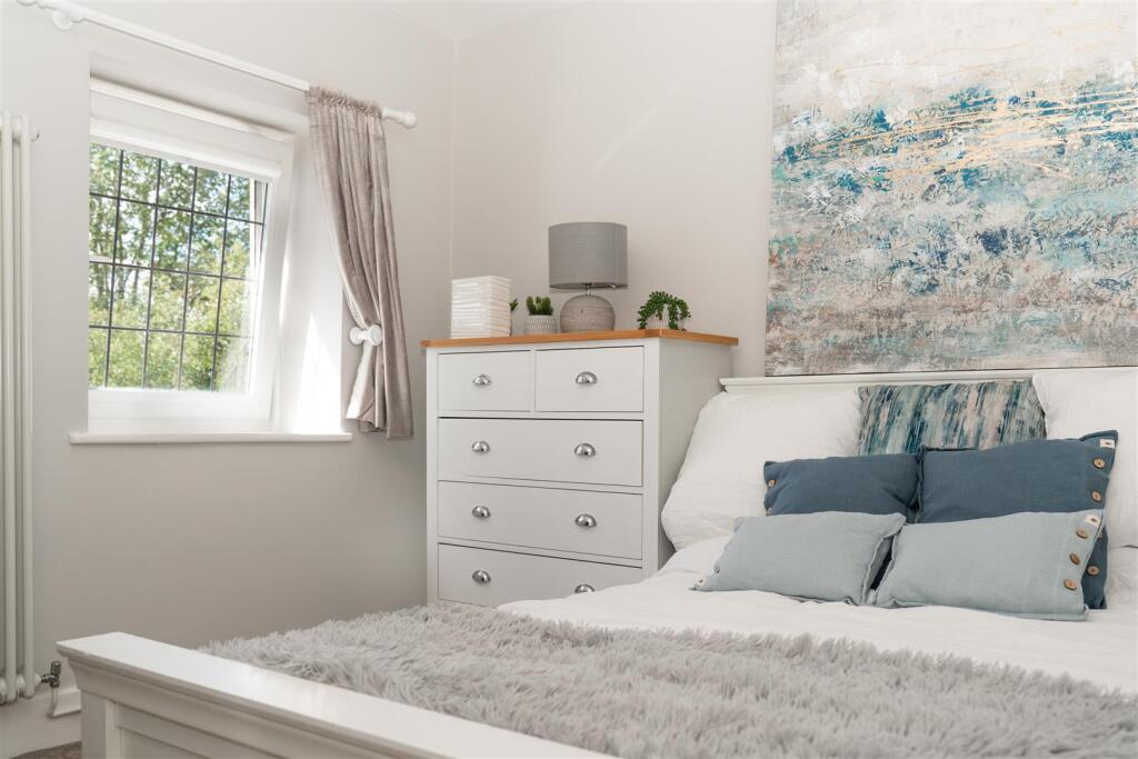 Bedroom2-4.jpg