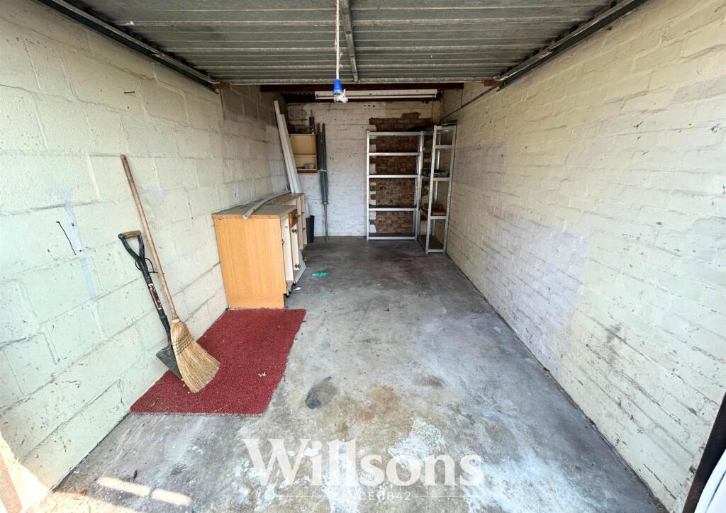 Garage.jpg