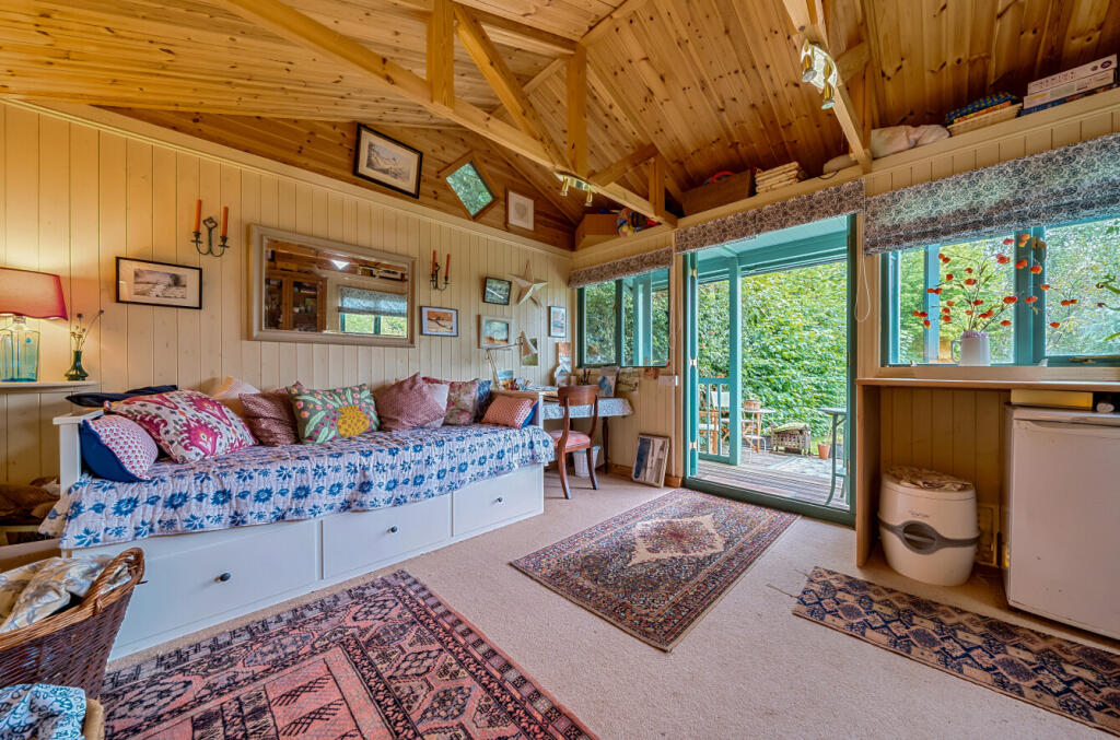 GARDEN ROOM INTERNAL