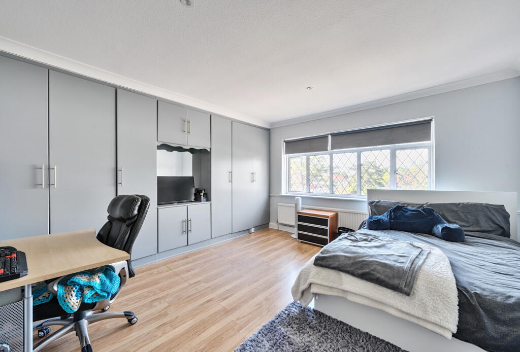 29-681b3890f35a1-...