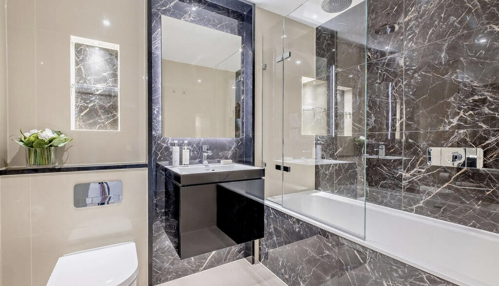 Screenshot 2025-0...