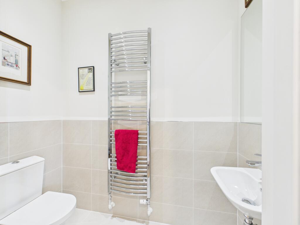 CAM03481G0-PR0111-STILL010