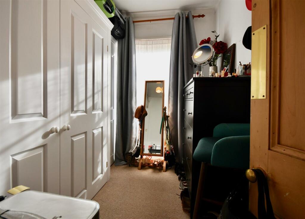 Dressing Room / Bedroom 3