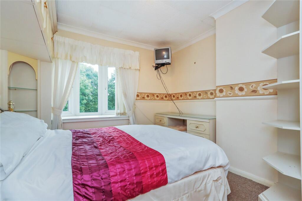Bedroom 1 Pic 1