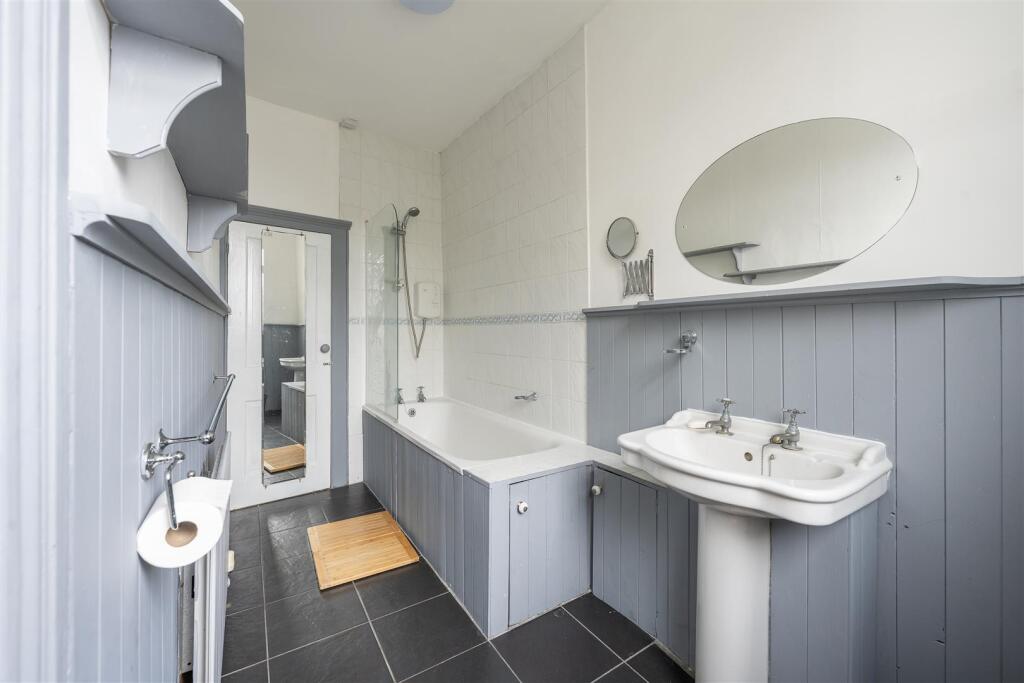 Higham Hill Road, E17