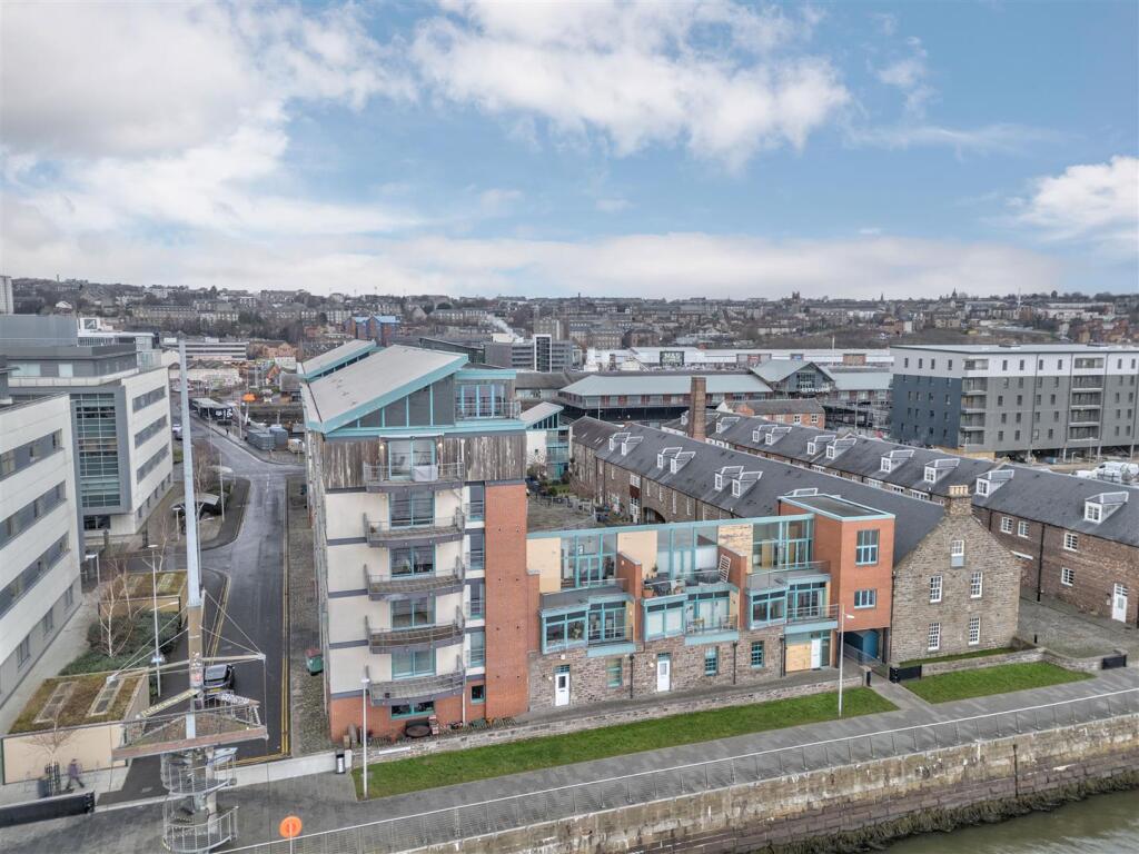 Unicorn Court, 62 Victoria Dock Road Dundee-2.JPG