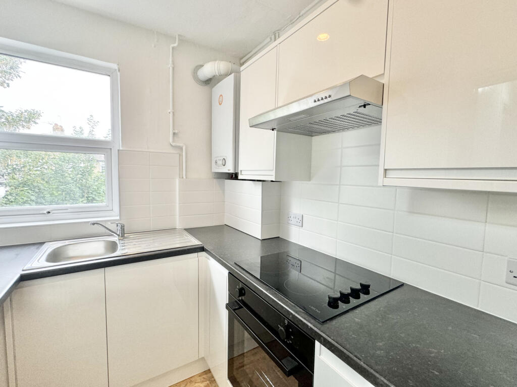 1 Bedroom to rent in Enfield