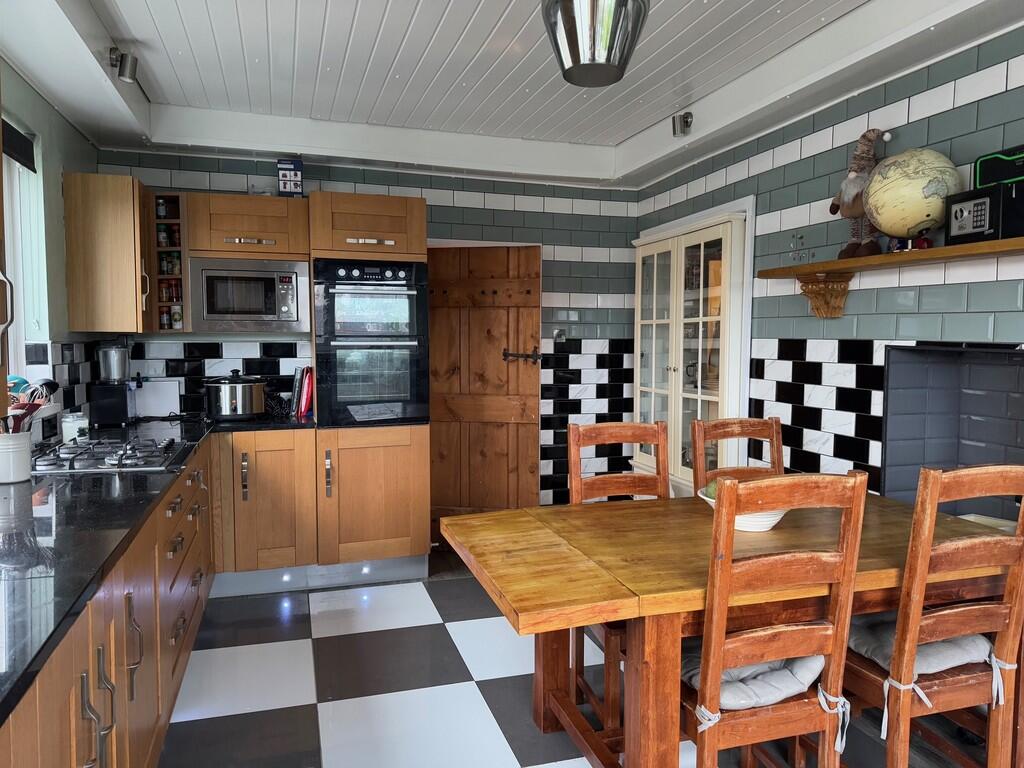 kitchen breakfast...