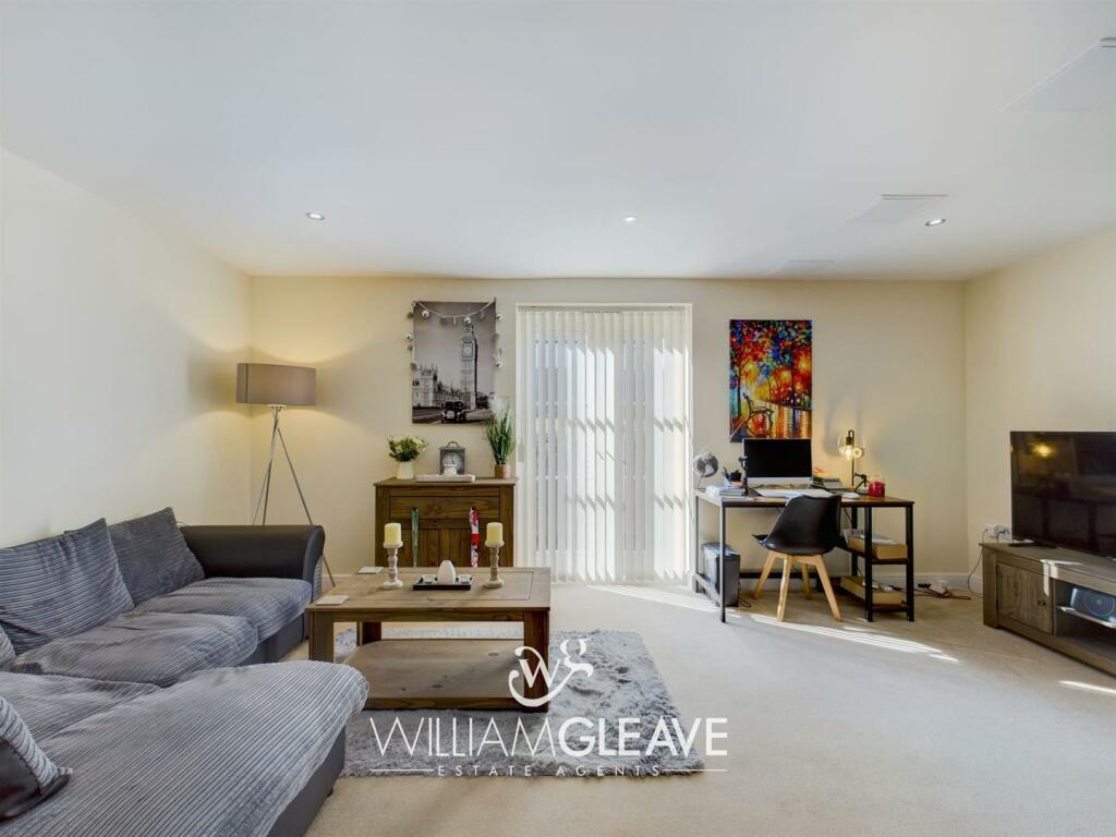 CAM01391G0-PR0071-ST