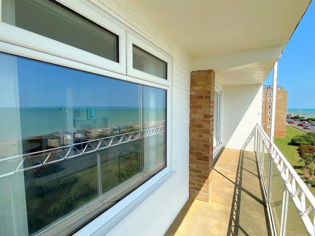 19 Grenada - Balcony1.jpg