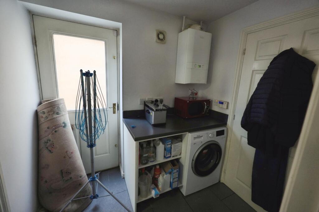 pbox-utility_room-333400.JPG