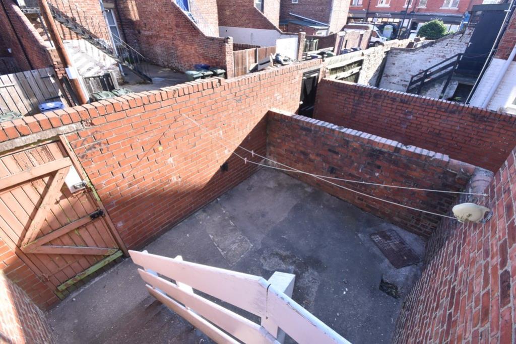 61 Forsyth Road pics07