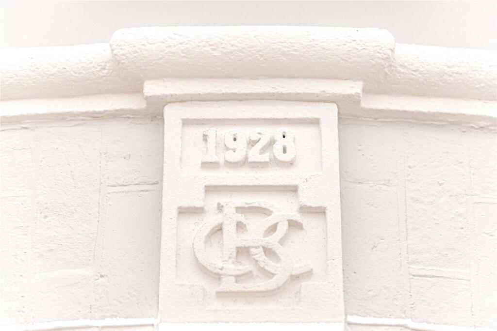 Crest