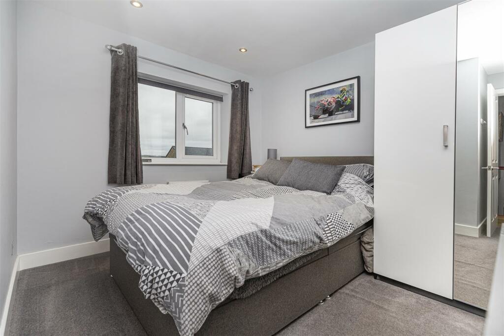 Bramleys Estate Agents - Blacksmiths Fold (43).jpg