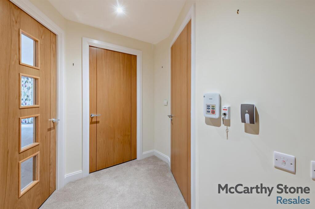8663715-interior20-800.jpg