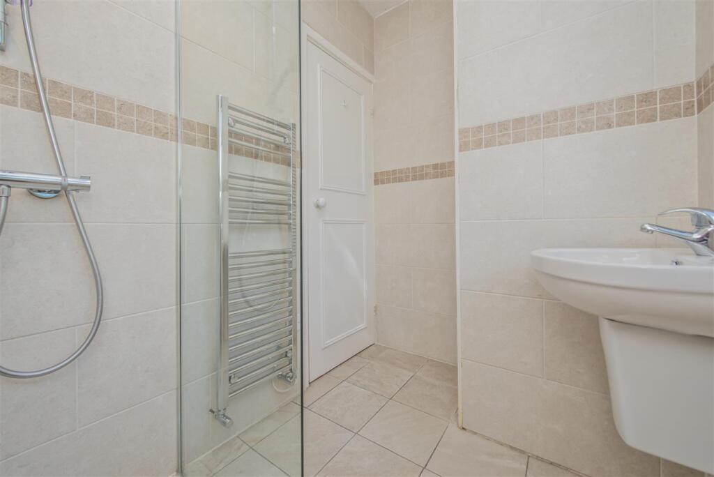 Shower Room: