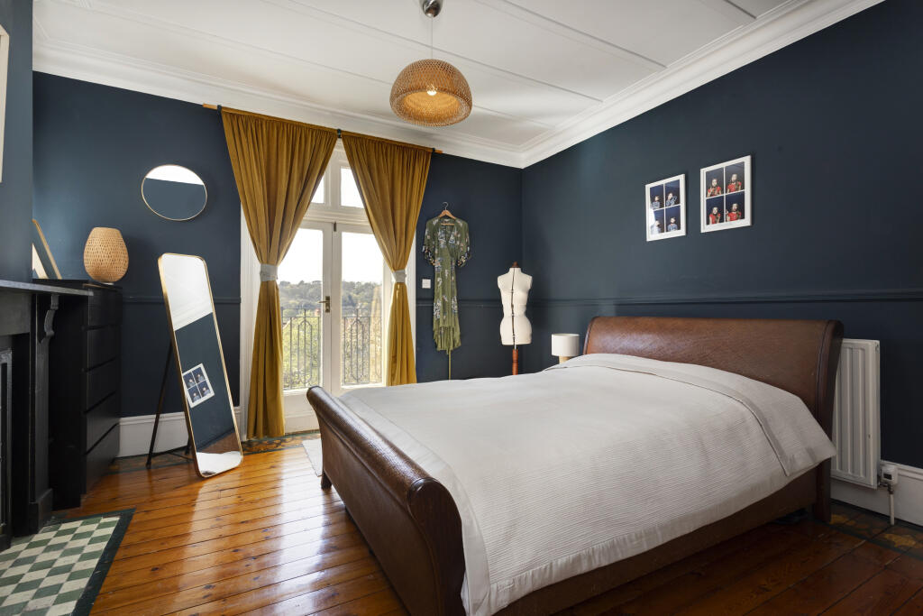 bedroom2