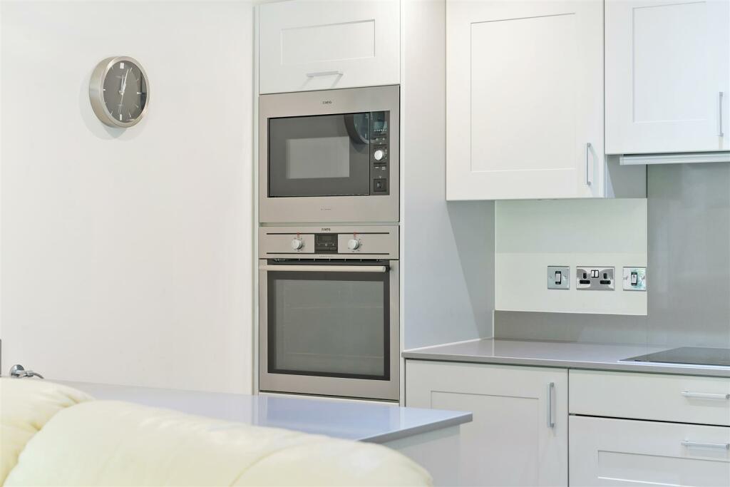 DORKING ROAD (19).jpg