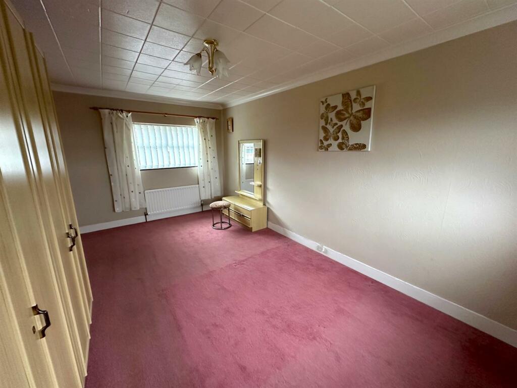 bed 1 3.jpg