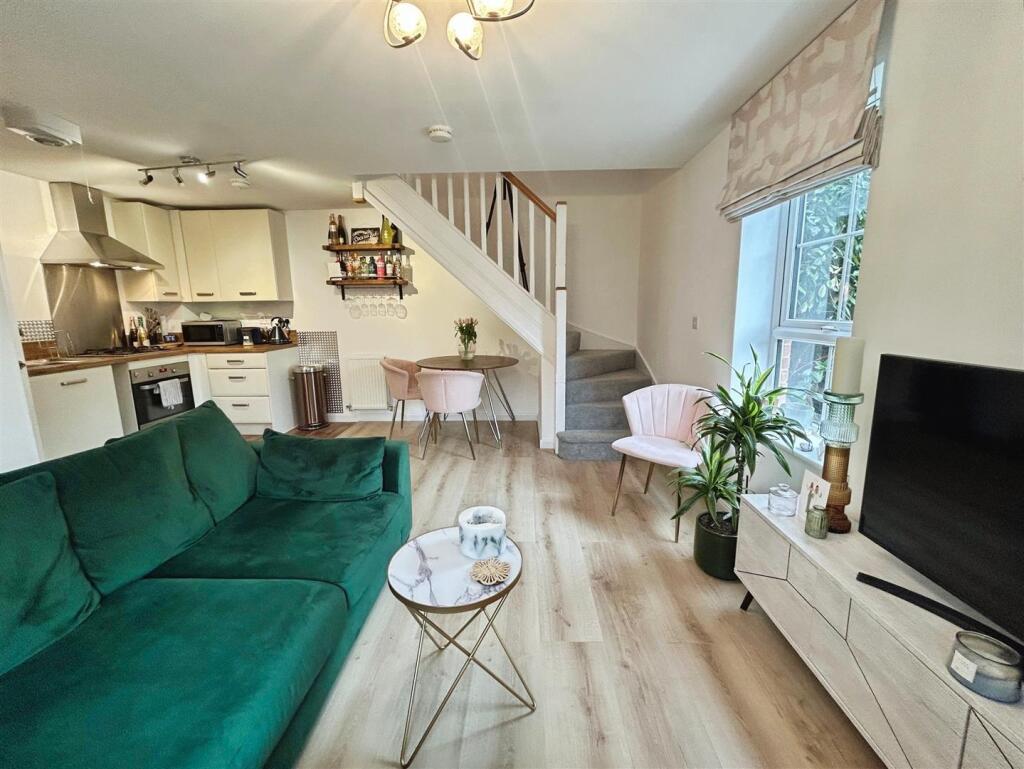 907dbba2-2-4808-A05B-227CD39D9374-6587-0000057E1C8